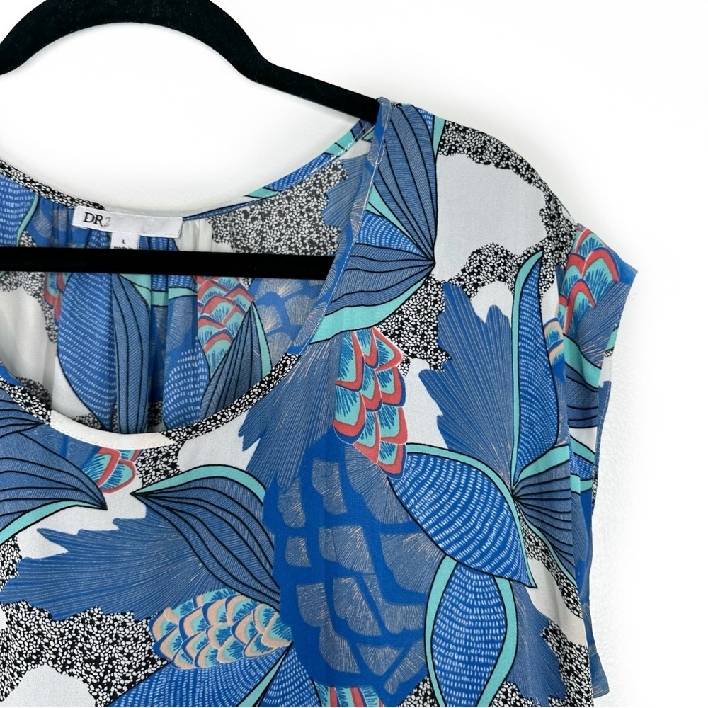 DR2 scoop neck cap sleeve blouse - Picture 2 of 7